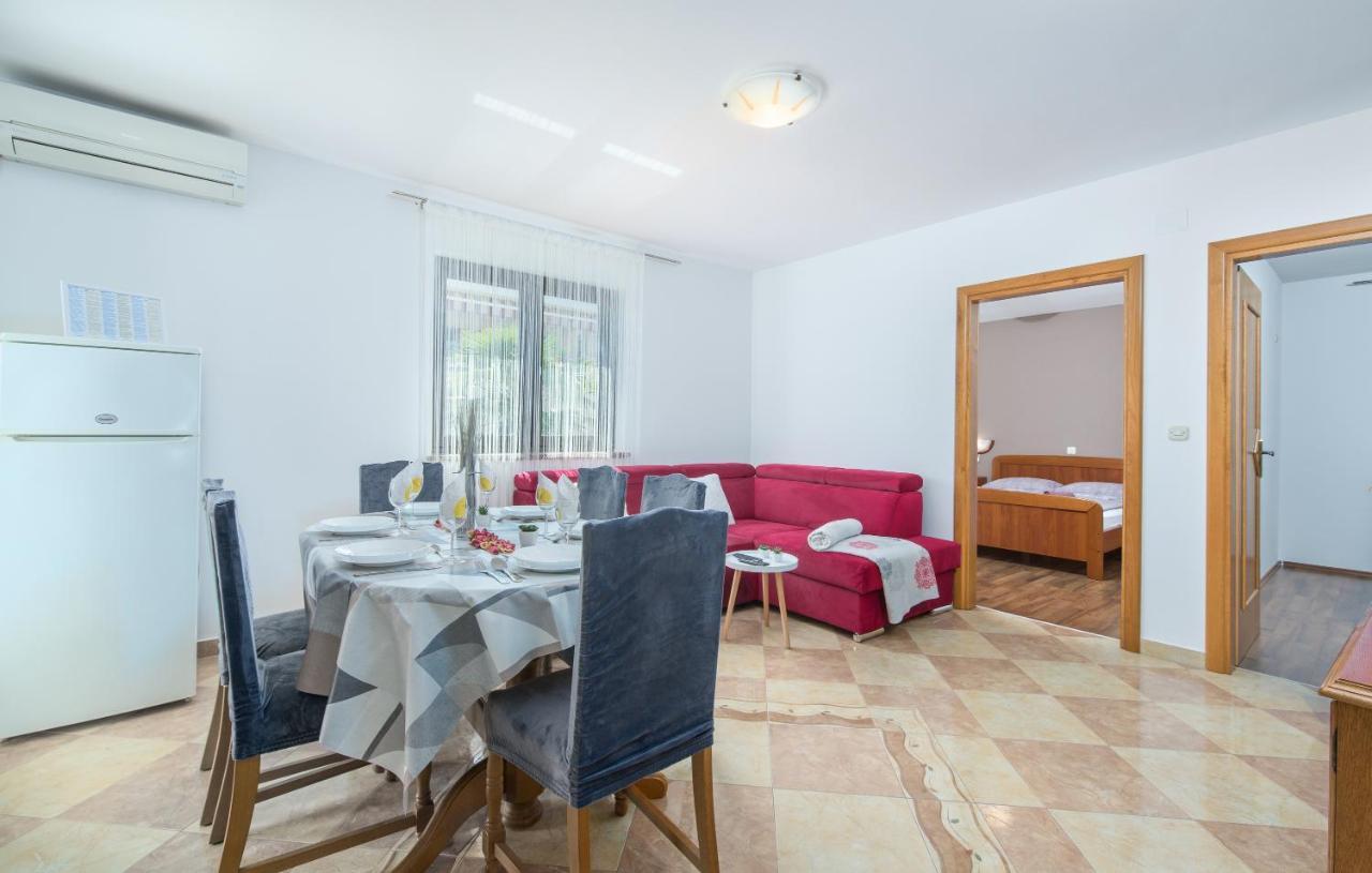 Apartmani Lorena Poreč Dış mekan fotoğraf