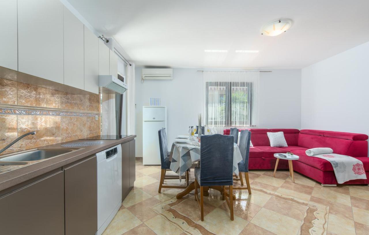 Apartmani Lorena Poreč Dış mekan fotoğraf